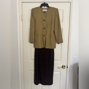 Vintage 2 pcs Houndstooth Blazer and Skirt Set size 4P